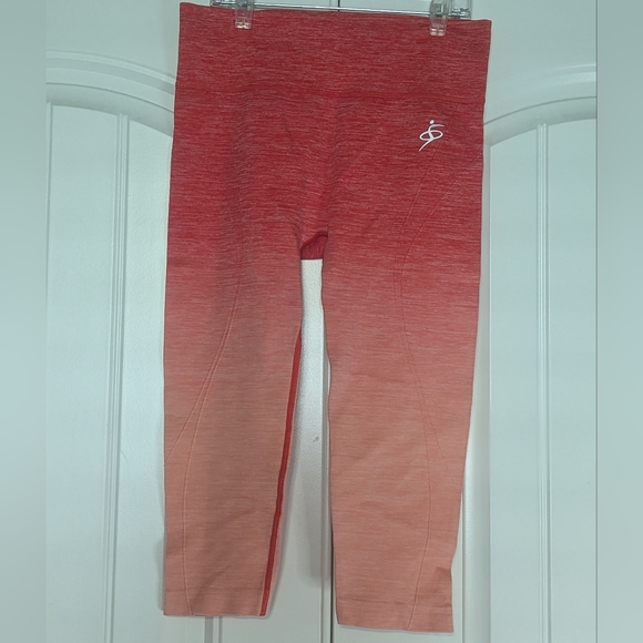 Amazing Sports cropped leggings - Picture 1 of 3